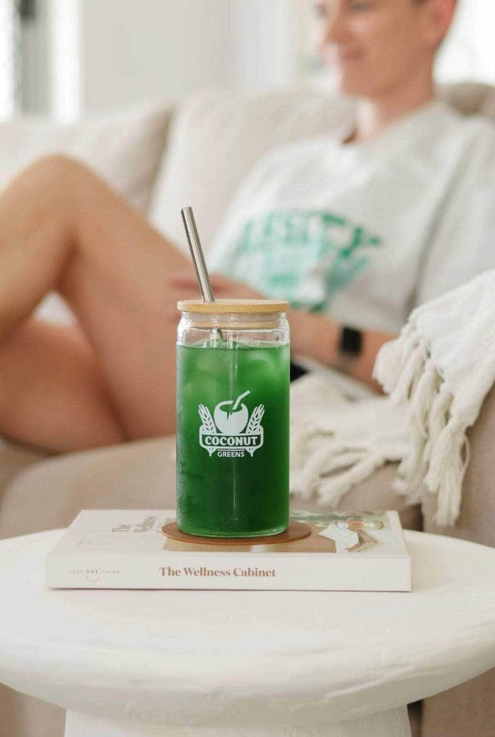 Glass tumbler w/straw